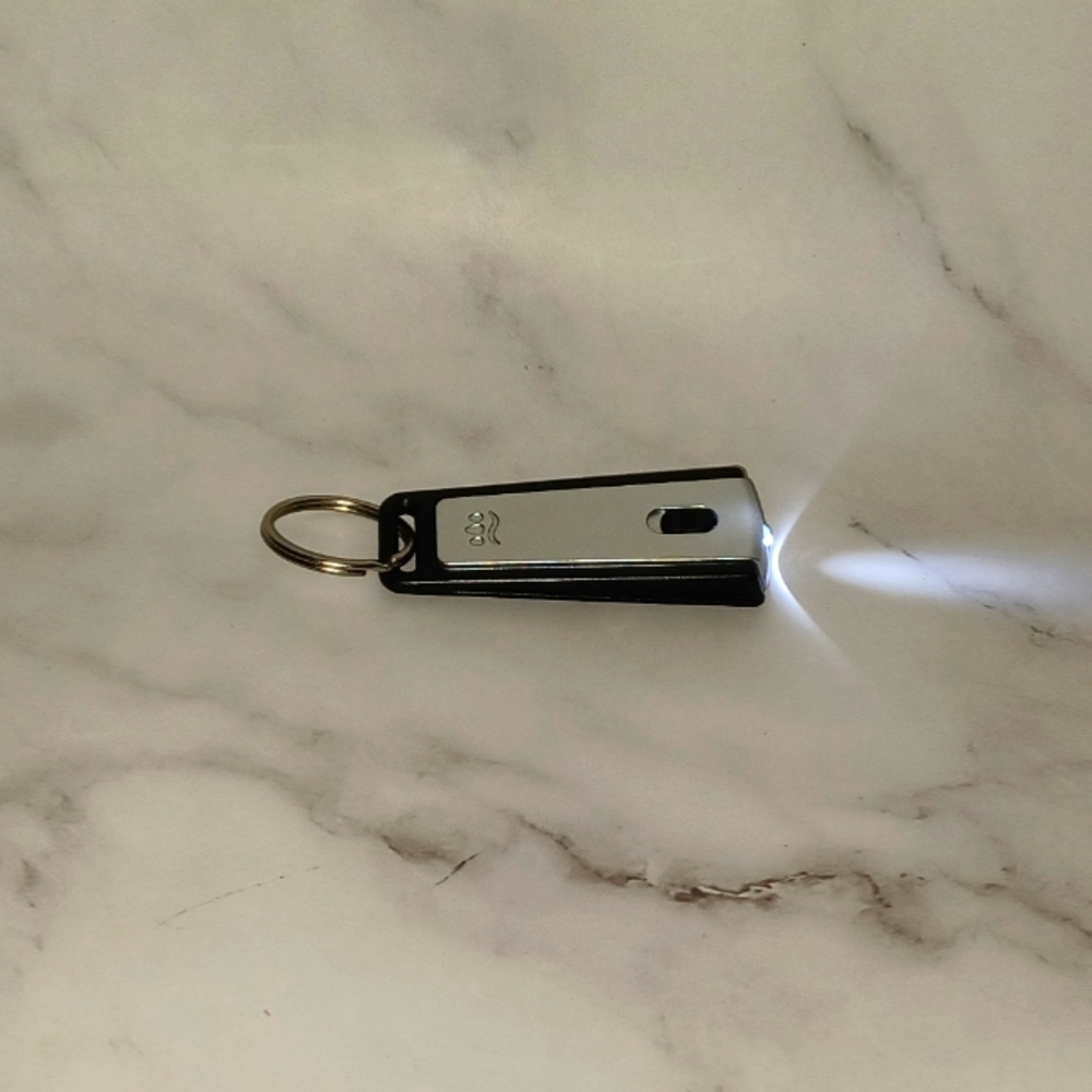 Keychain flash light - Picture 6 of 8